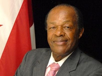 Marion Barry apologizes for "dirty asian" comment