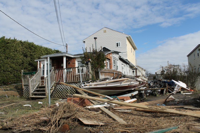 Federal Aid Comes to ‘Devastated’ Lindenhurst